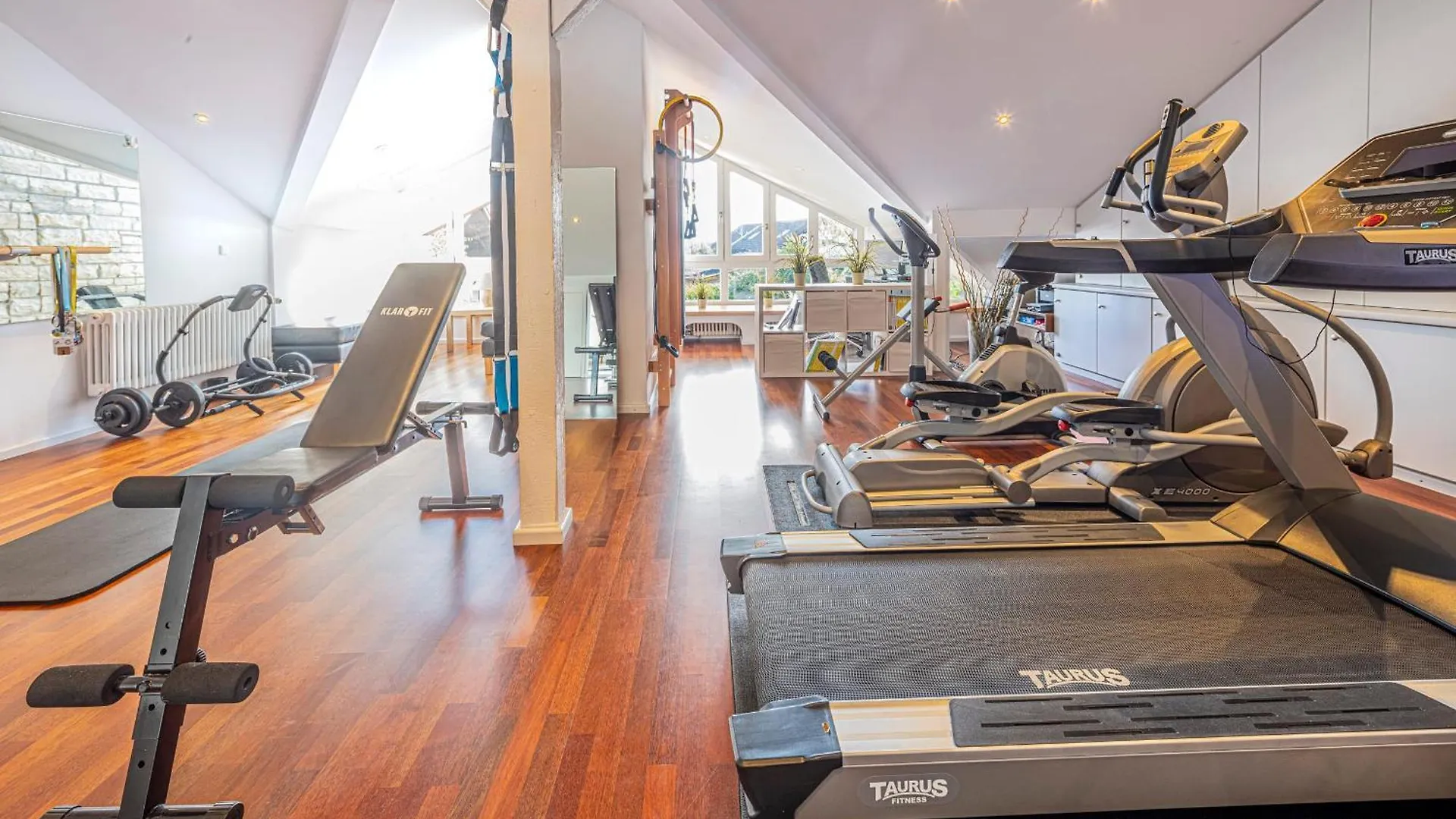 Homely Stay In A Romantic Lodging With Sauna&Gym 뮌싱